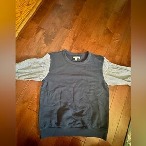 NWOT Women’s Striped Sleeve Sweatshirr